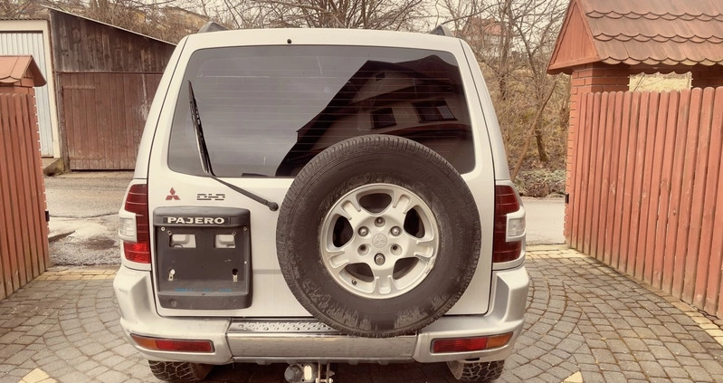 Mitsubishi Pajero cena 29999 przebieg: 268893, rok produkcji 2000 z Lipsko małe 137
